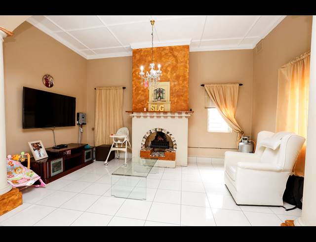2 BEDROOM APARTMENT TO LET IN MORNINGSIDE
